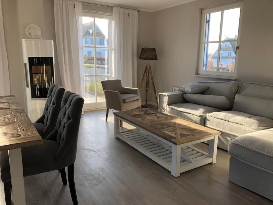 Reetdachhaus Seasons Mit Kamin & Sauna Groß Schwansee Екстериор снимка